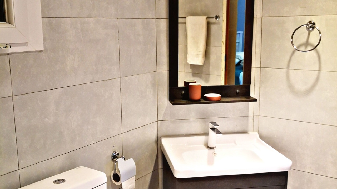 Photo of Bathroom in Shati Al Qurum