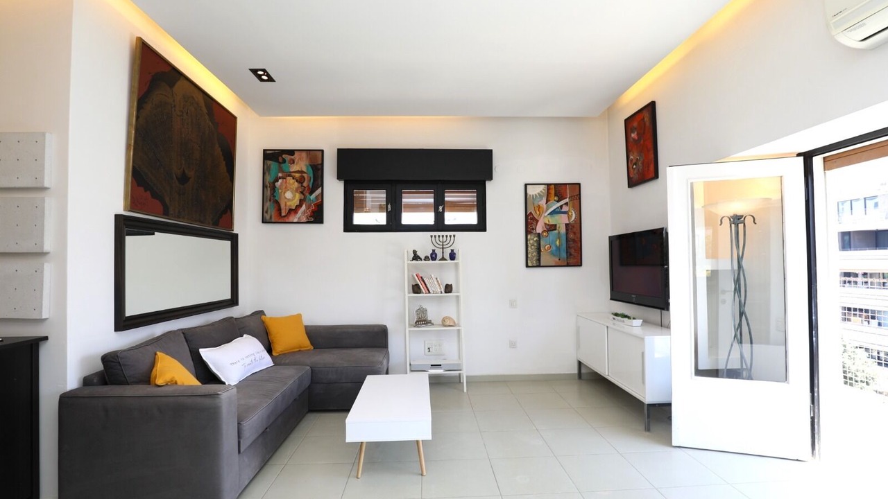 Photo of Livingroom in Tel Aviv Promenade