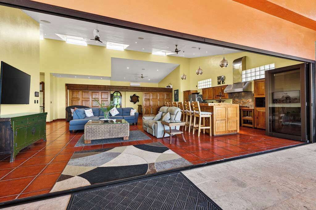 Photo of Livingroom in Potrero