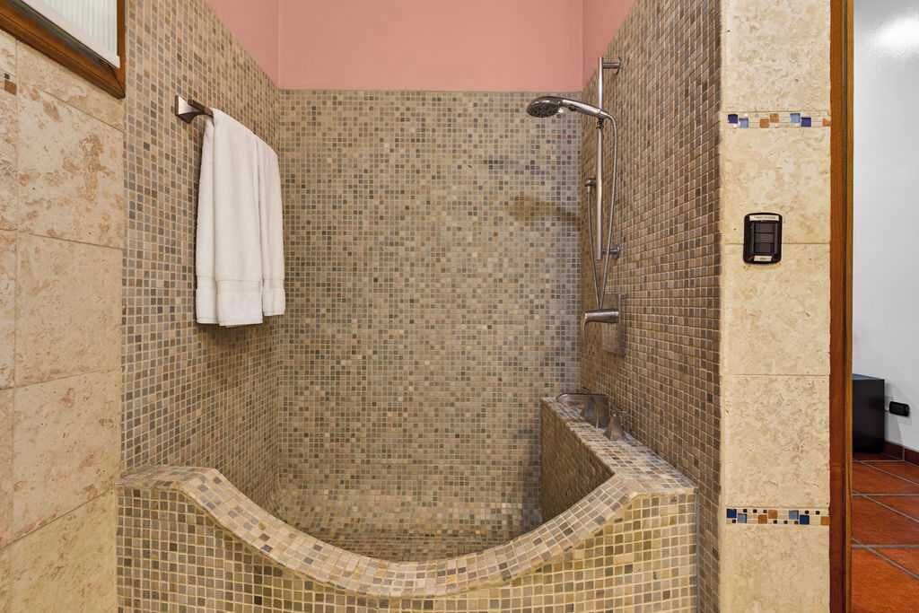 Photo of Bathroom in Potrero