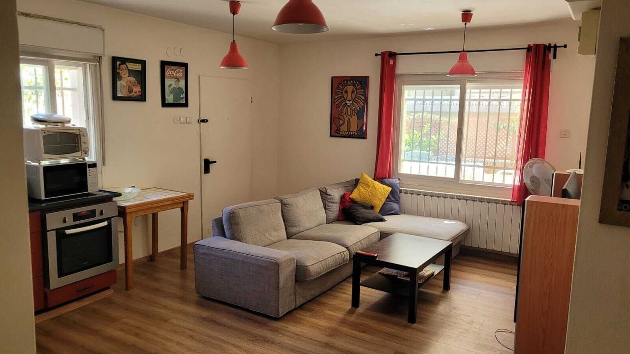 Photo of Livingroom in Mevaseret Zion