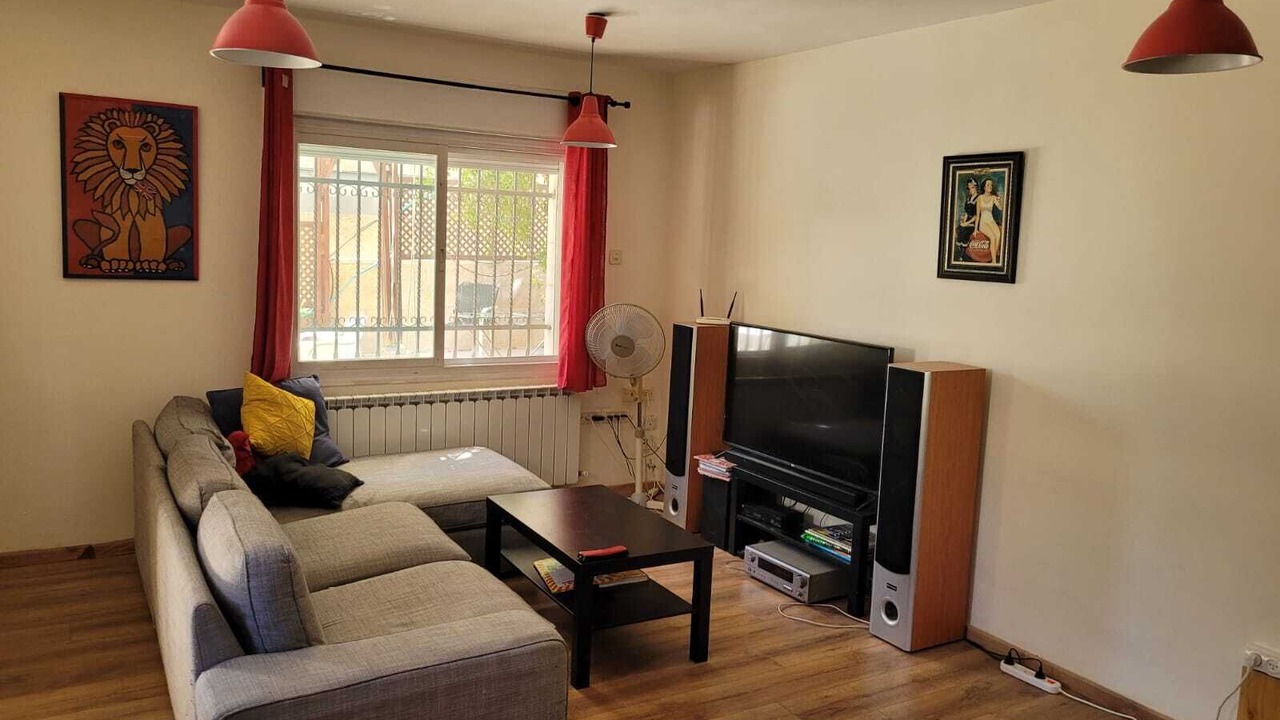 Photo of Livingroom in Mevaseret Zion