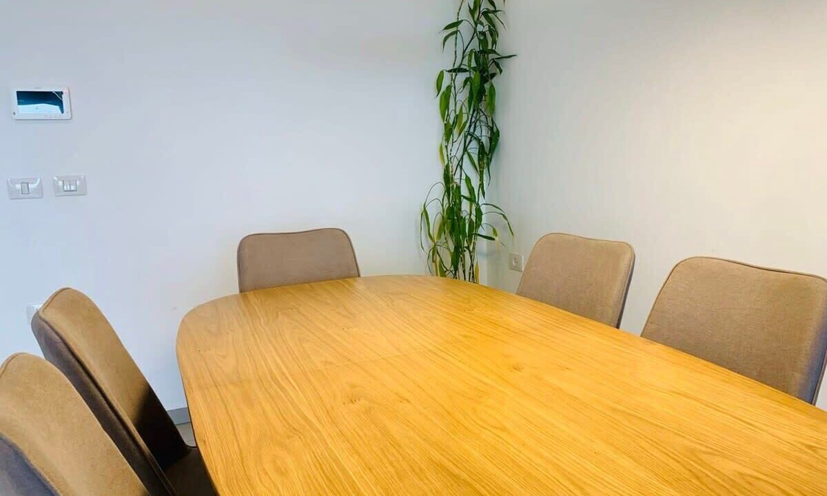 Photo of Others in Yanuv