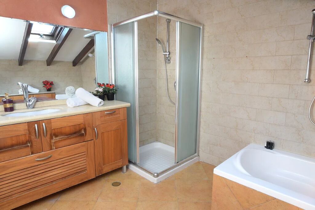 Photo of Bathroom in Shoresh