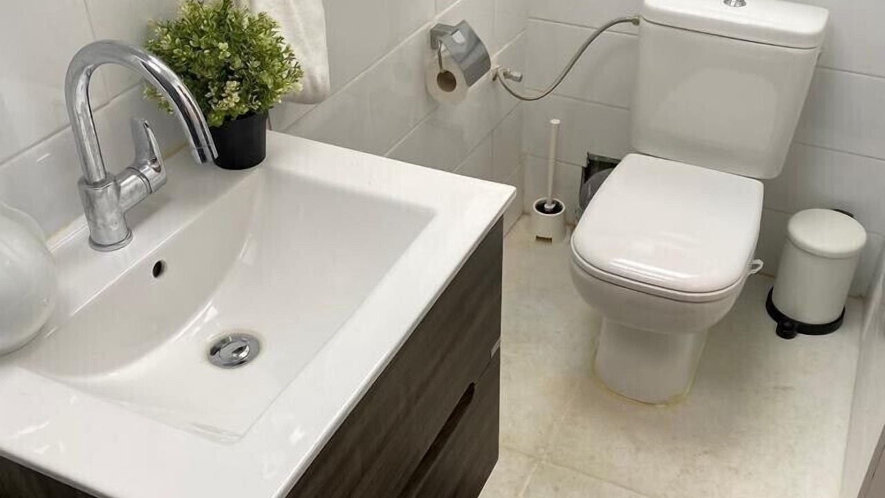 Photo of Bathroom in Florentin