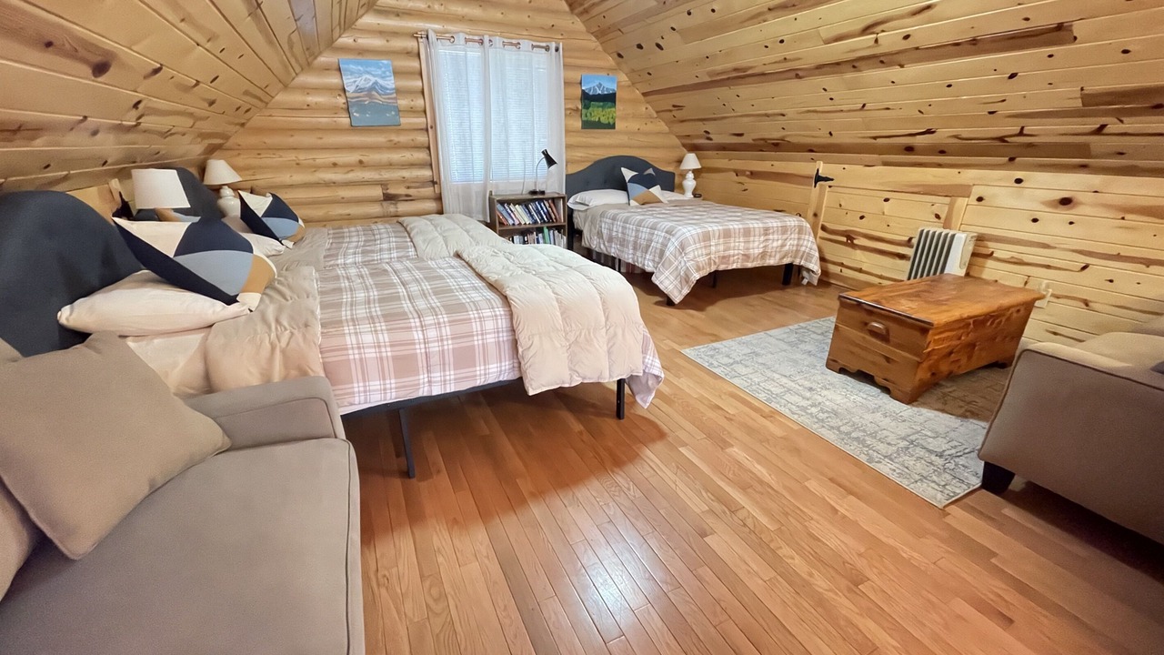 Photo of Bedroom in South Fork