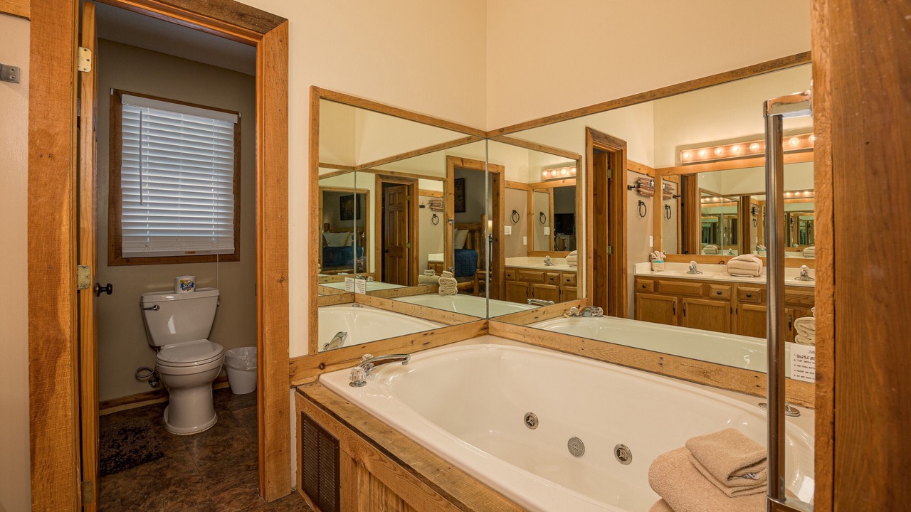 Photo of Bathroom in Pigeon Forge