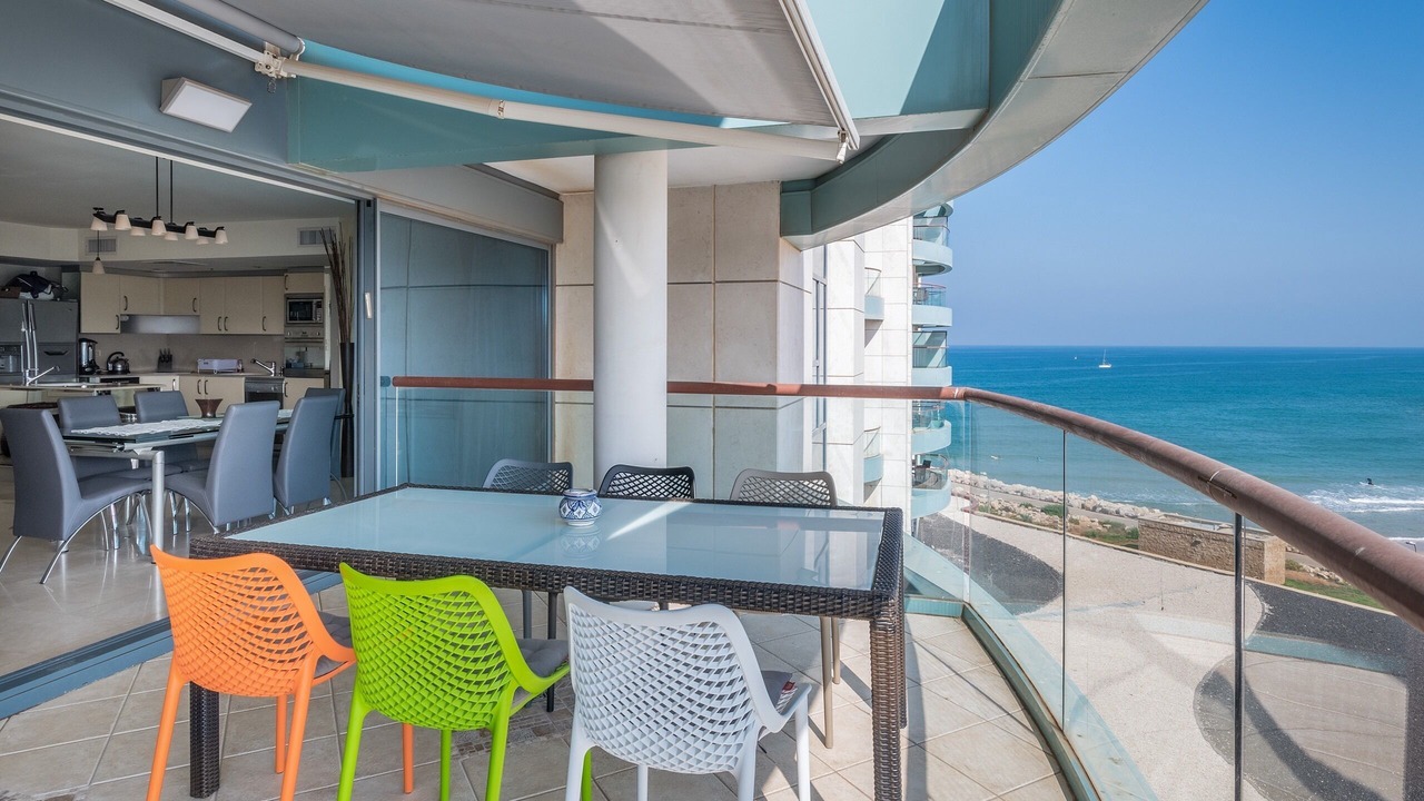 Photo of Patio Balcony in Herzliya Pituach
