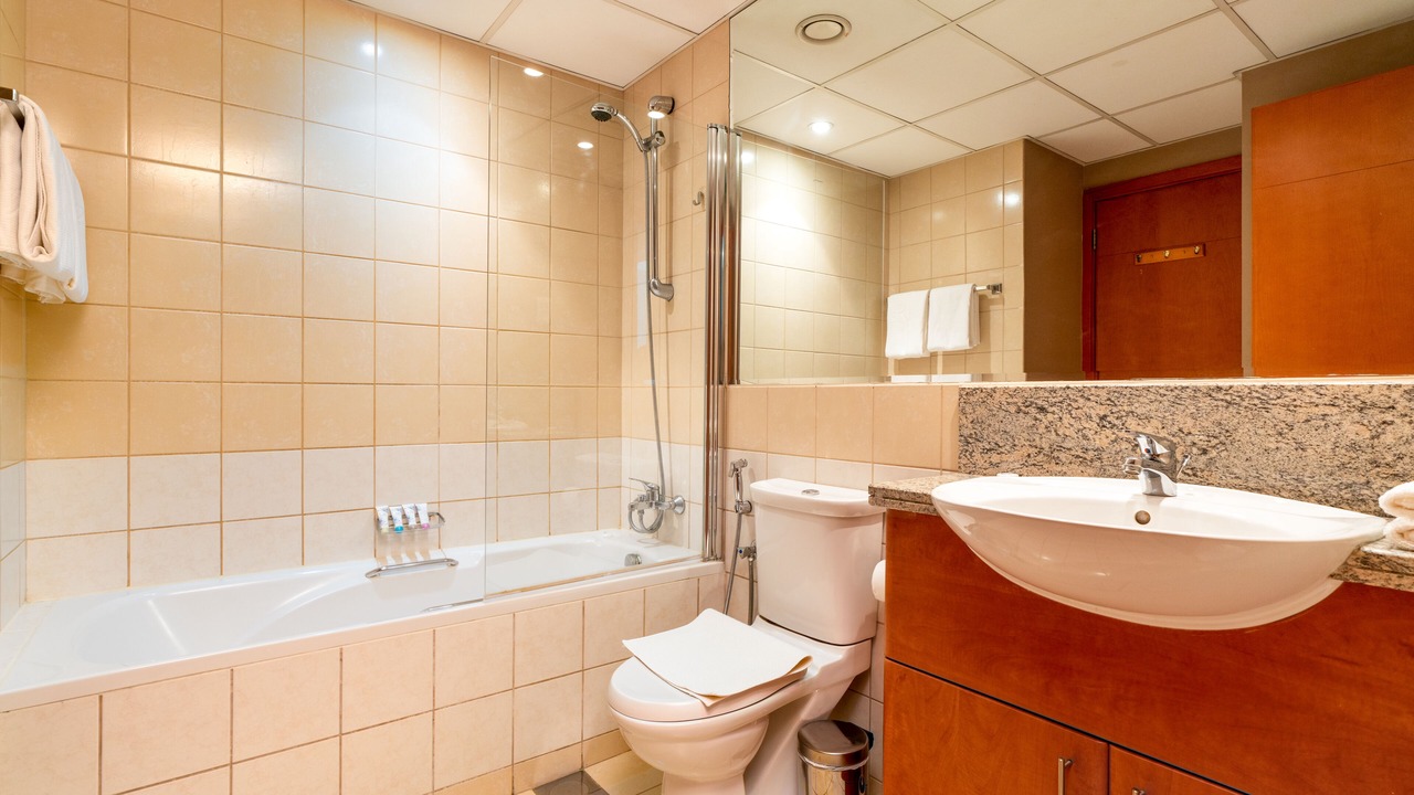Photo of Bathroom in Emirates Hills