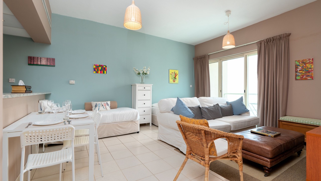 Photo of Livingroom in Emirates Hills