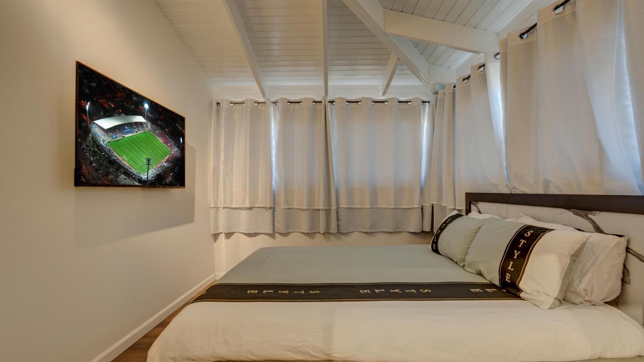 Photo of Bedroom in Ramat Gan