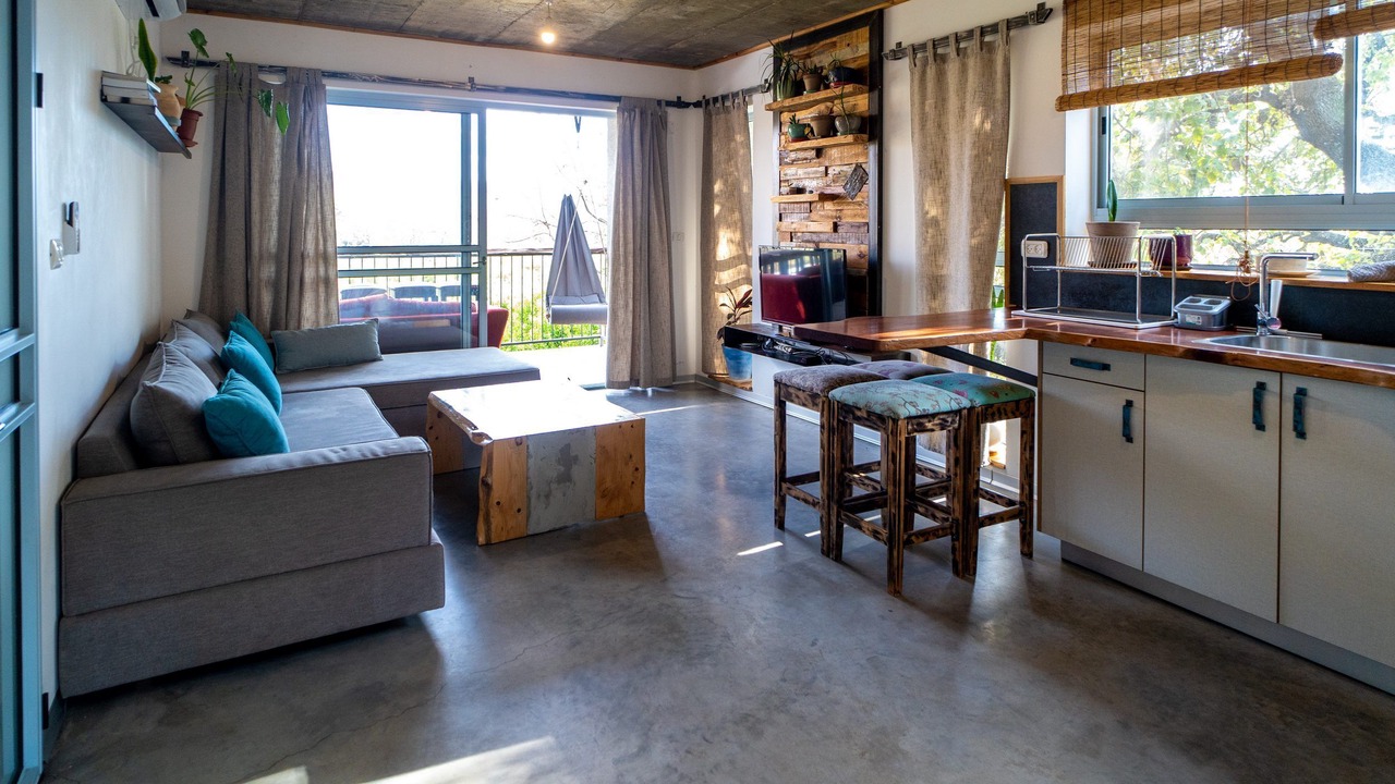 Photo of Livingroom in She'ar Yashuv