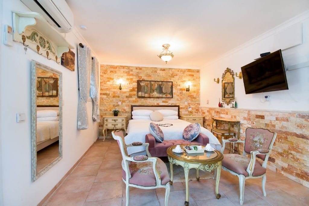 Photo of Bedroom in Bat Shlomo