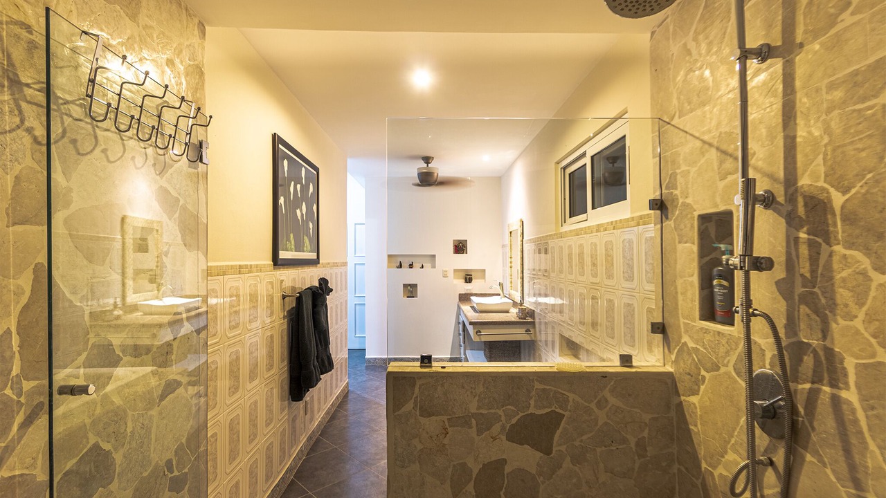 Photo of Bathroom in Jaco