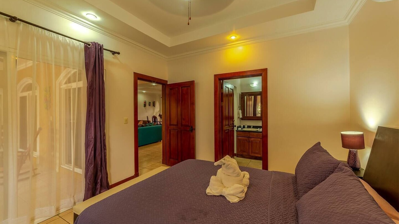 Photo of Bedroom in Central Pacific Coast