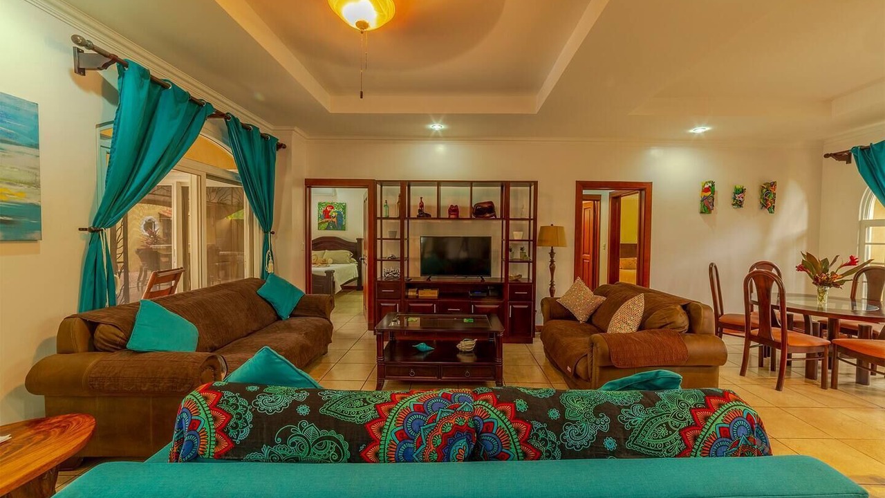 Photo of Livingroom in Central Pacific Coast