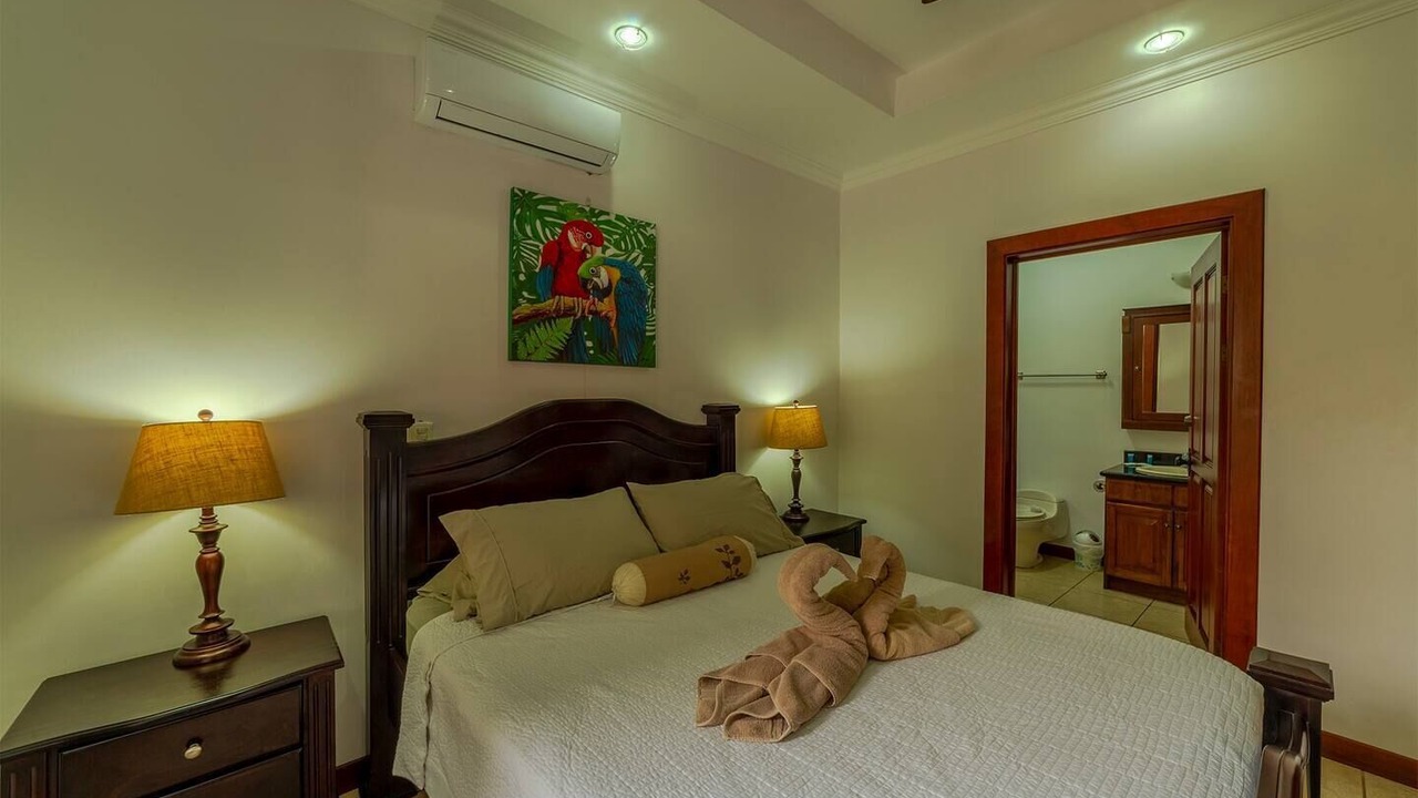 Photo of Bedroom in Central Pacific Coast