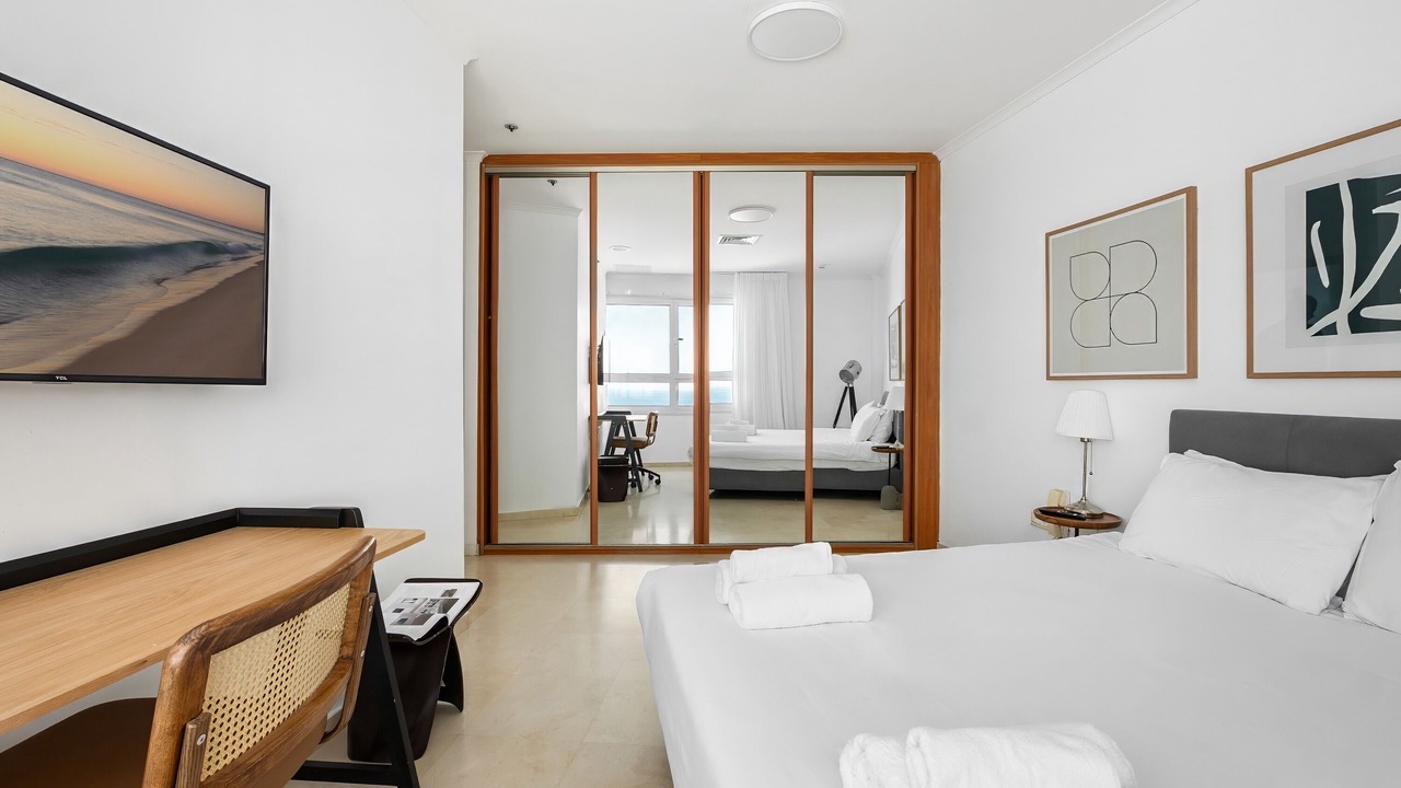 Photo of Bedroom in Tel Aviv Promenade