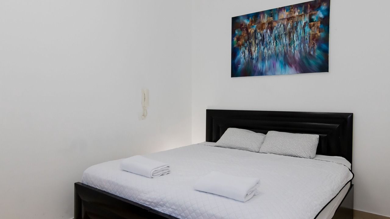 Photo of Bedroom in Nachlaot