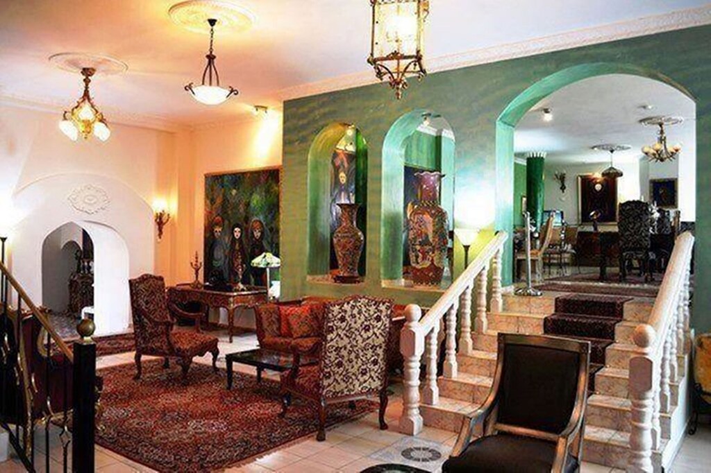 Photo of Livingroom in Artists Colony