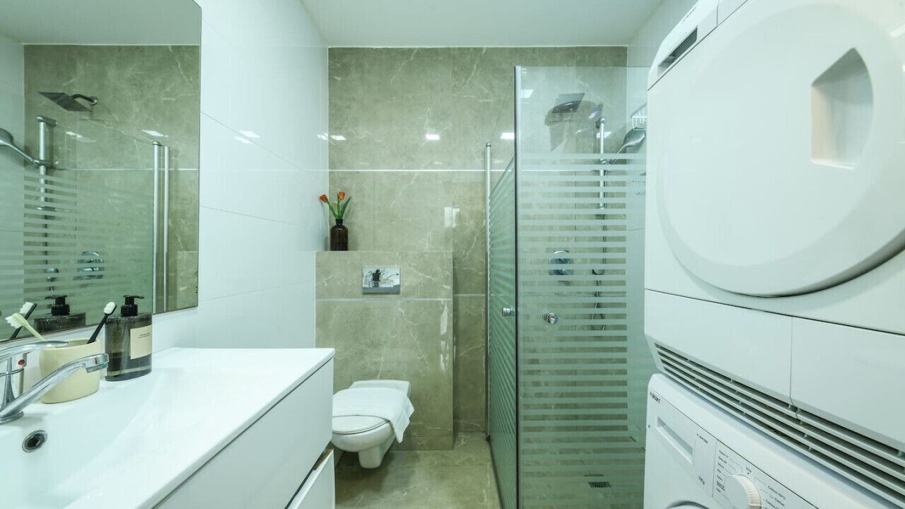 Photo of Bathroom in Tel Aviv Promenade