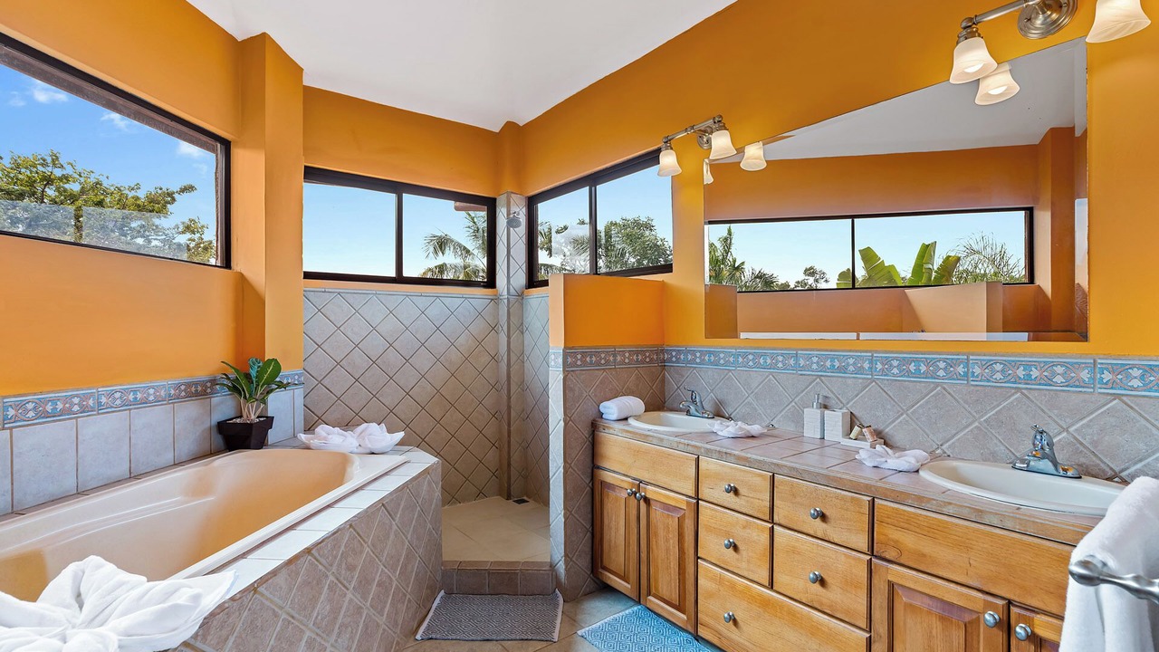 Photo of Bathroom in Tamarindo