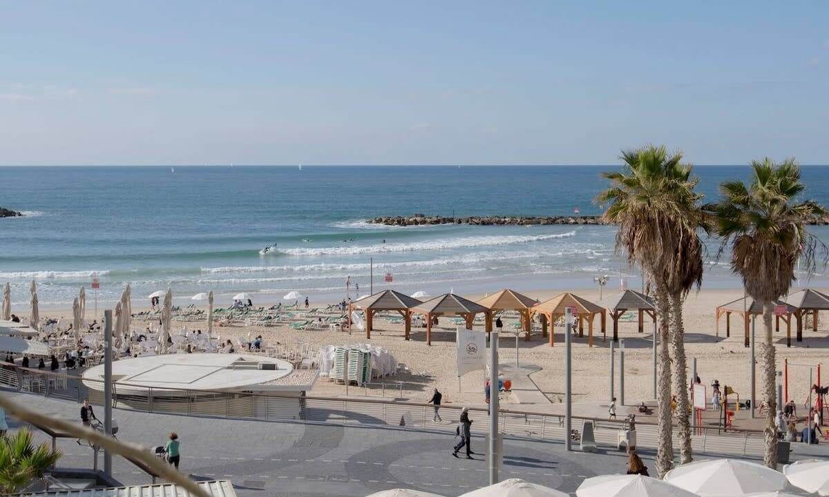 Photo of Others in Tel Aviv Promenade