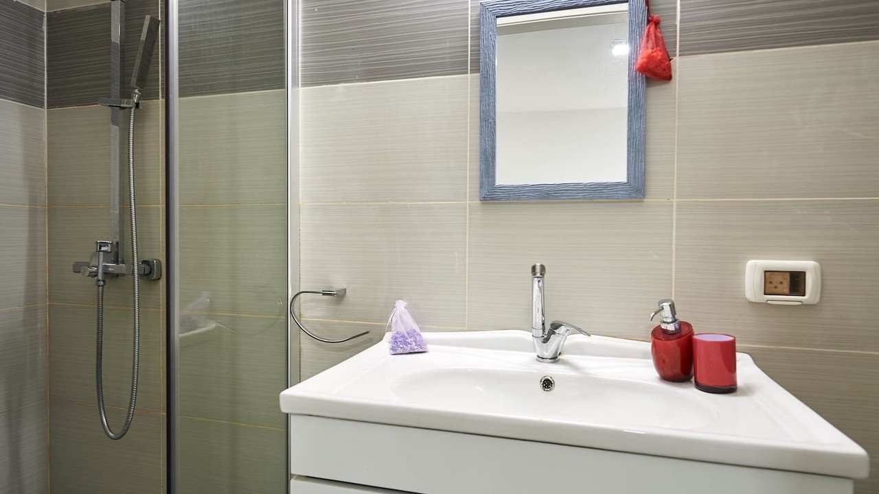 Photo of Bathroom in Rishon LeTsiyon