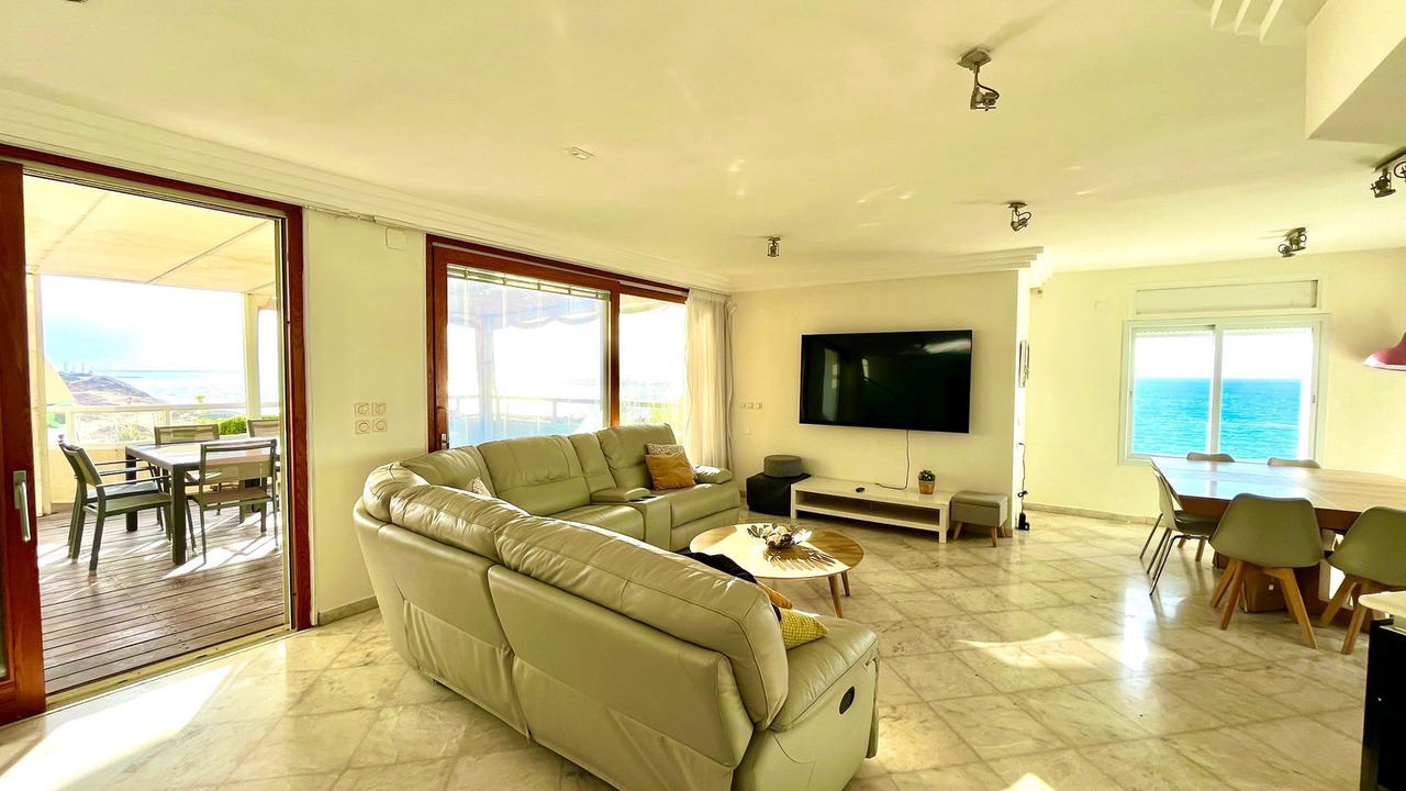 Photo of Livingroom in Tel Aviv Promenade