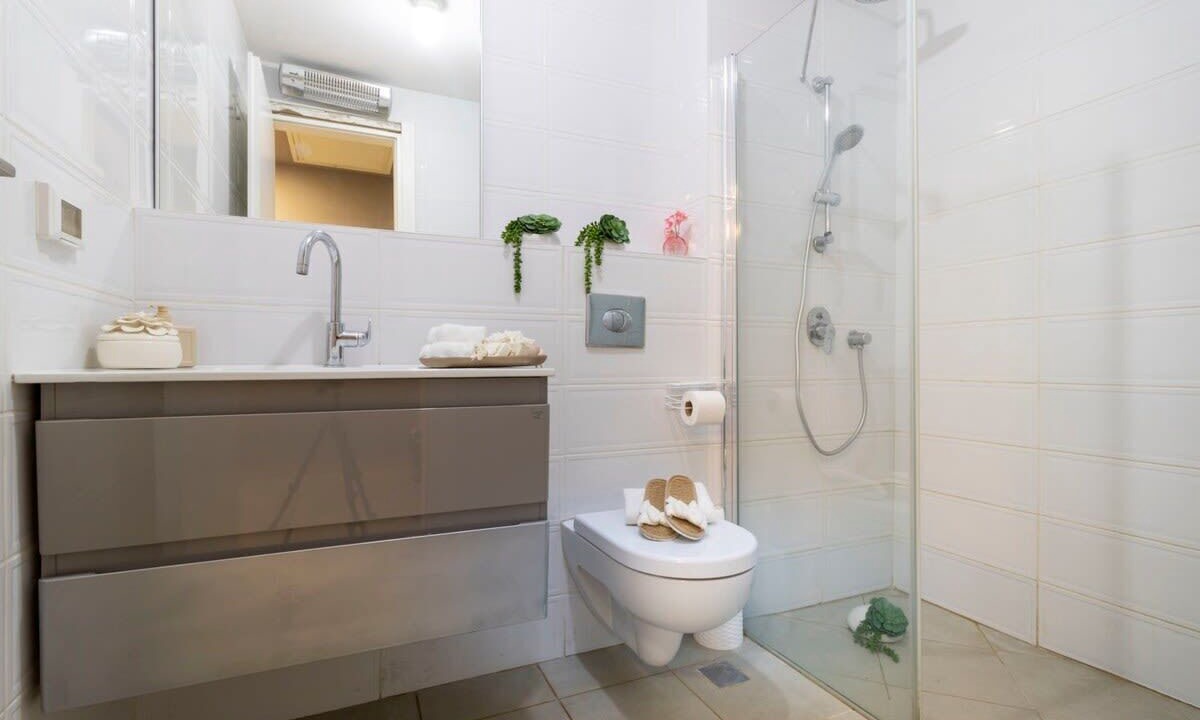 Photo of Bathroom in Jerusalem City Centre