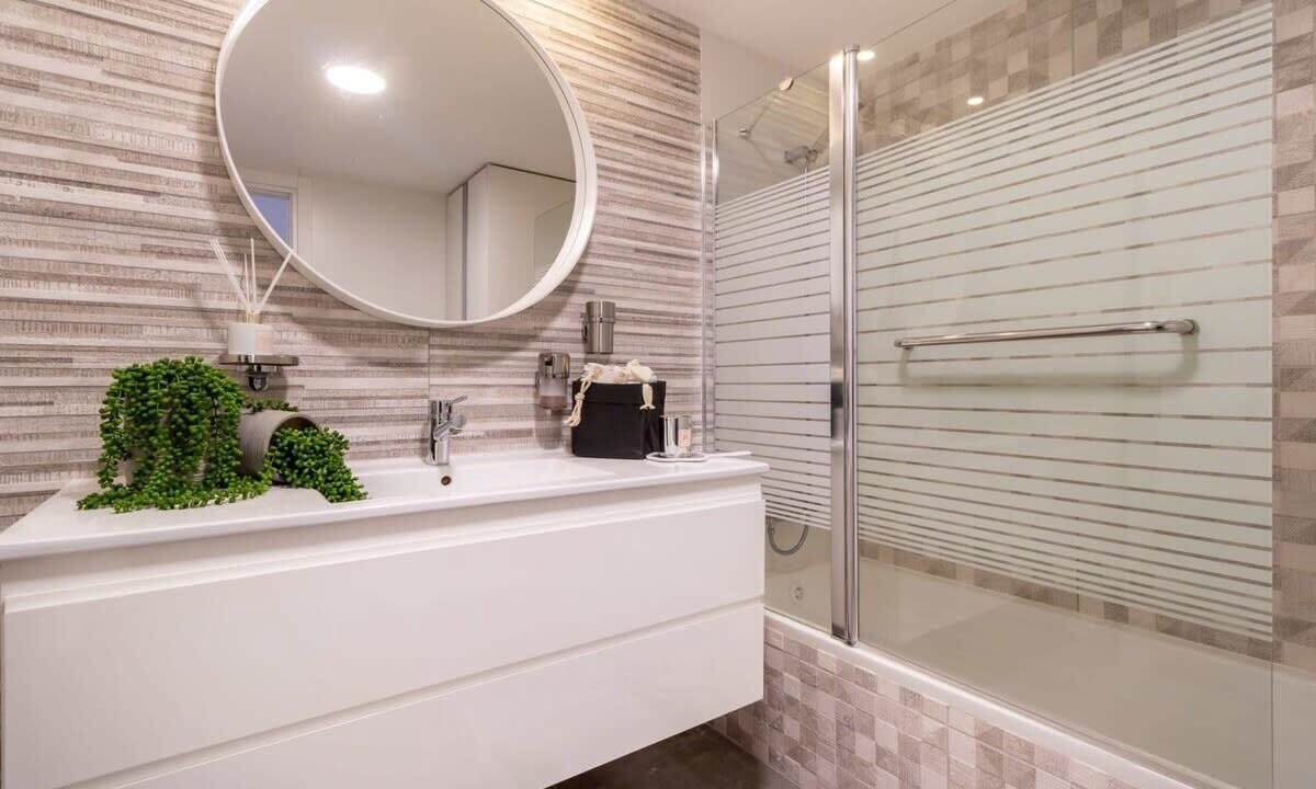 Photo of Bathroom in Mamilla