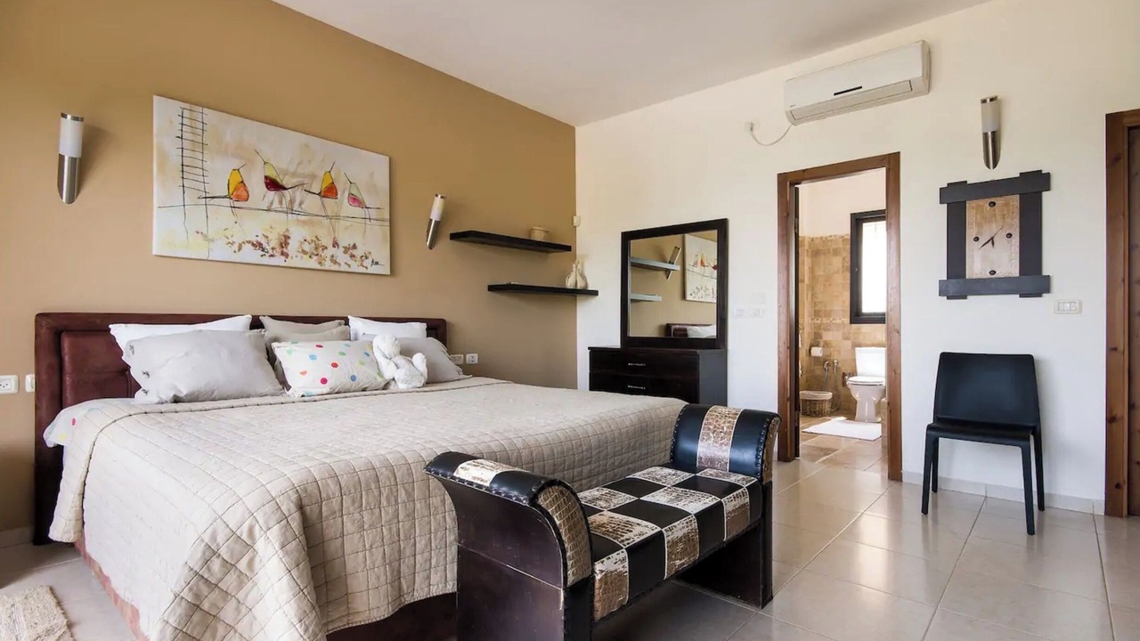 Photo of Bedroom in Caesarea