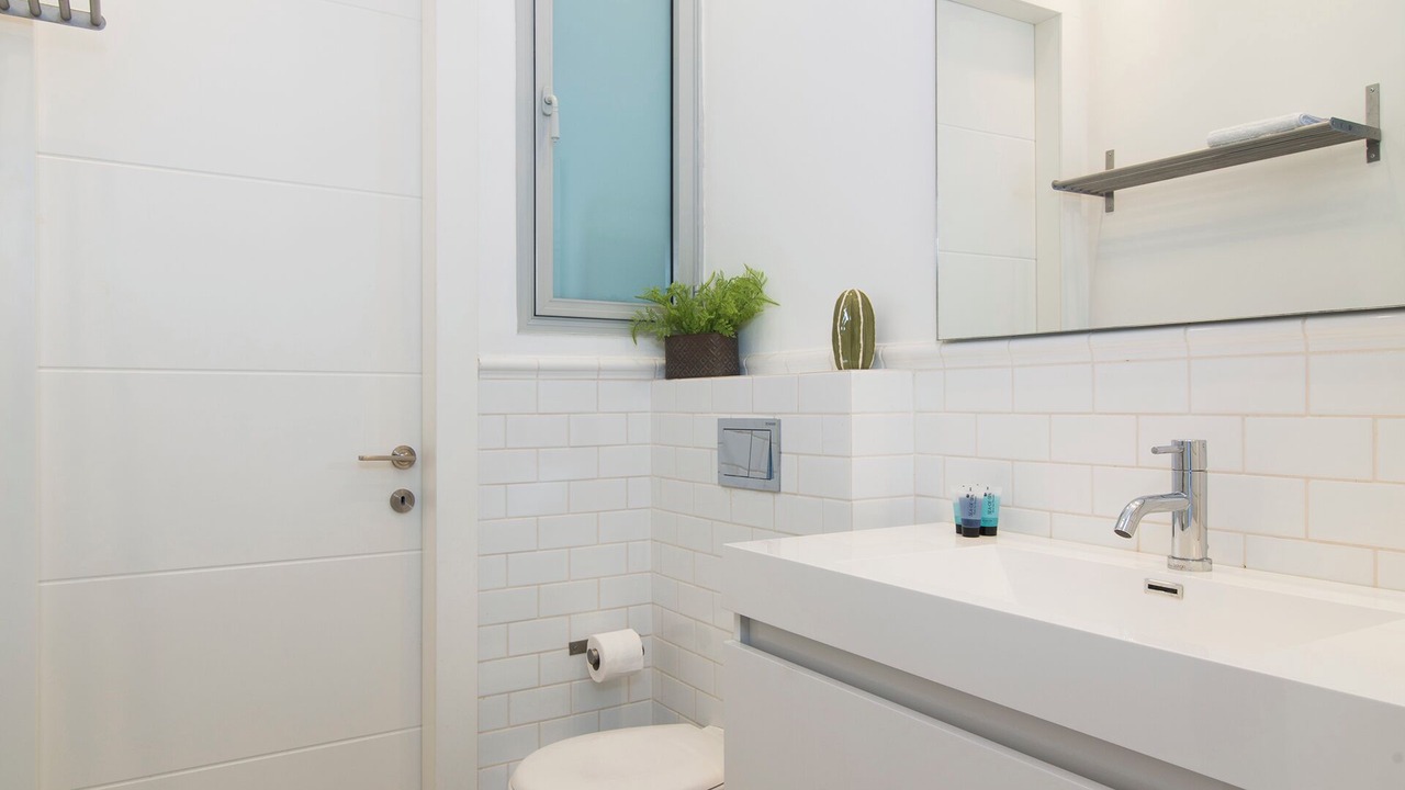 Photo of Bathroom in Kerem HaTeimanim