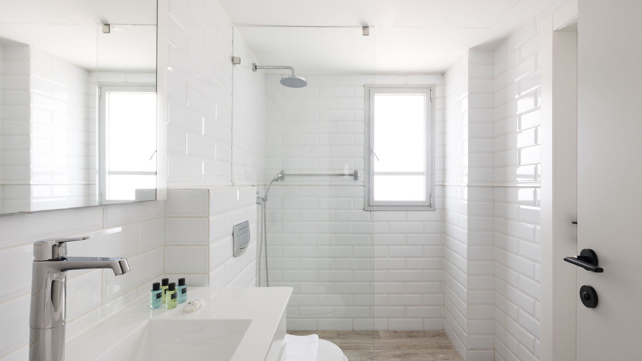 Photo of Bathroom in Kerem HaTeimanim