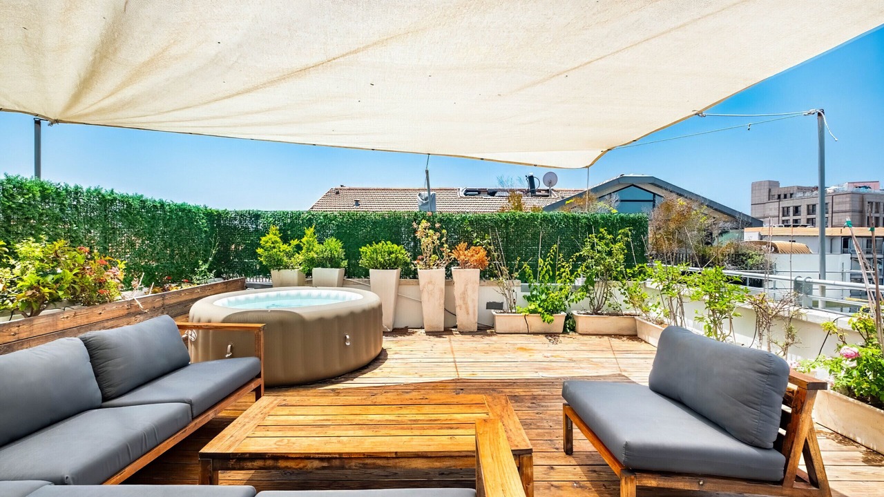 Photo of Patio Balcony in Neve Tzedek
