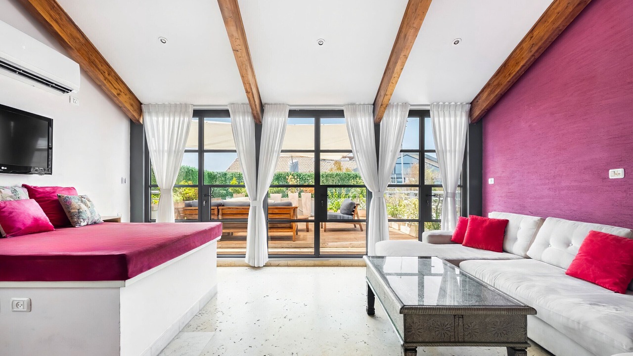 Photo of Livingroom in Neve Tzedek