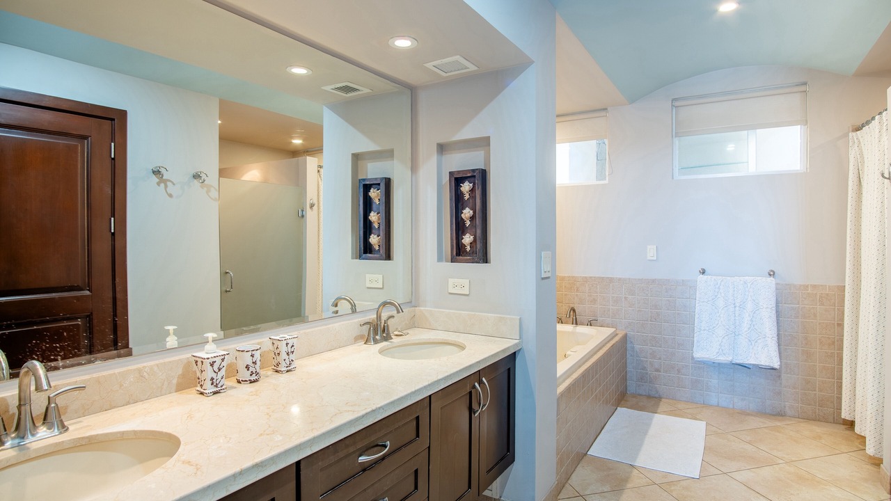 Photo of Bathroom in Coco