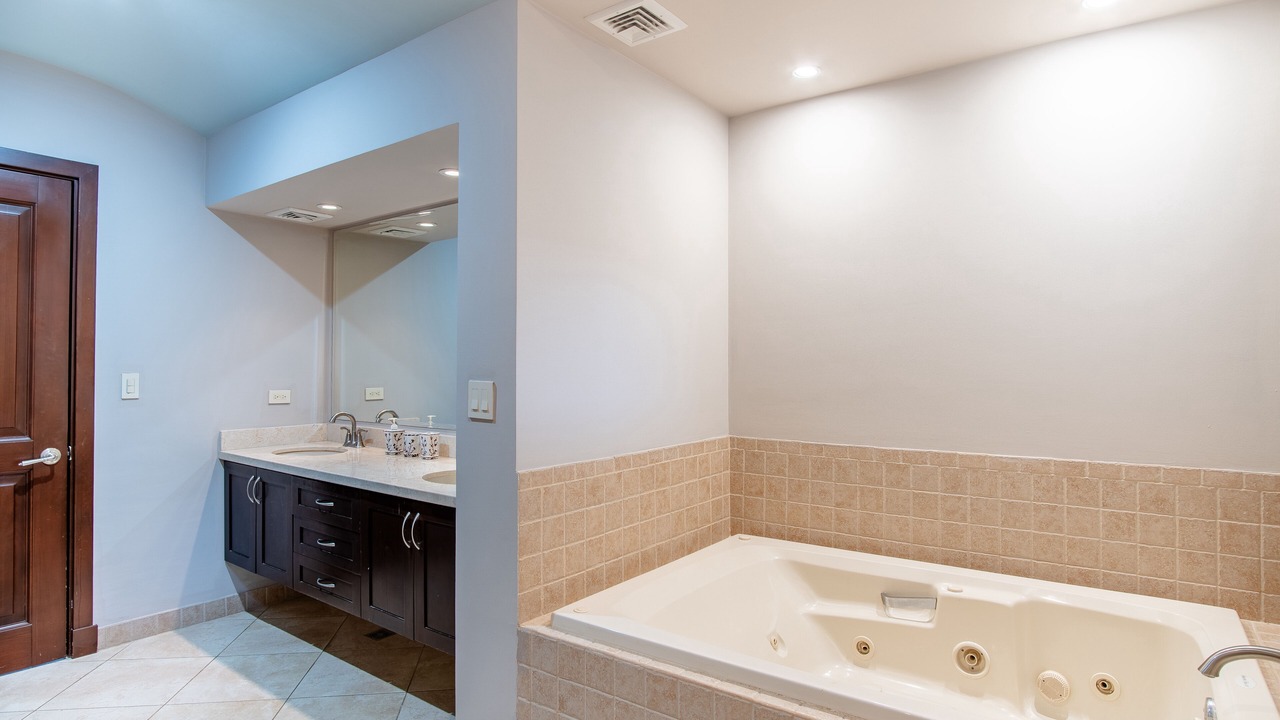 Photo of Bathroom in Coco