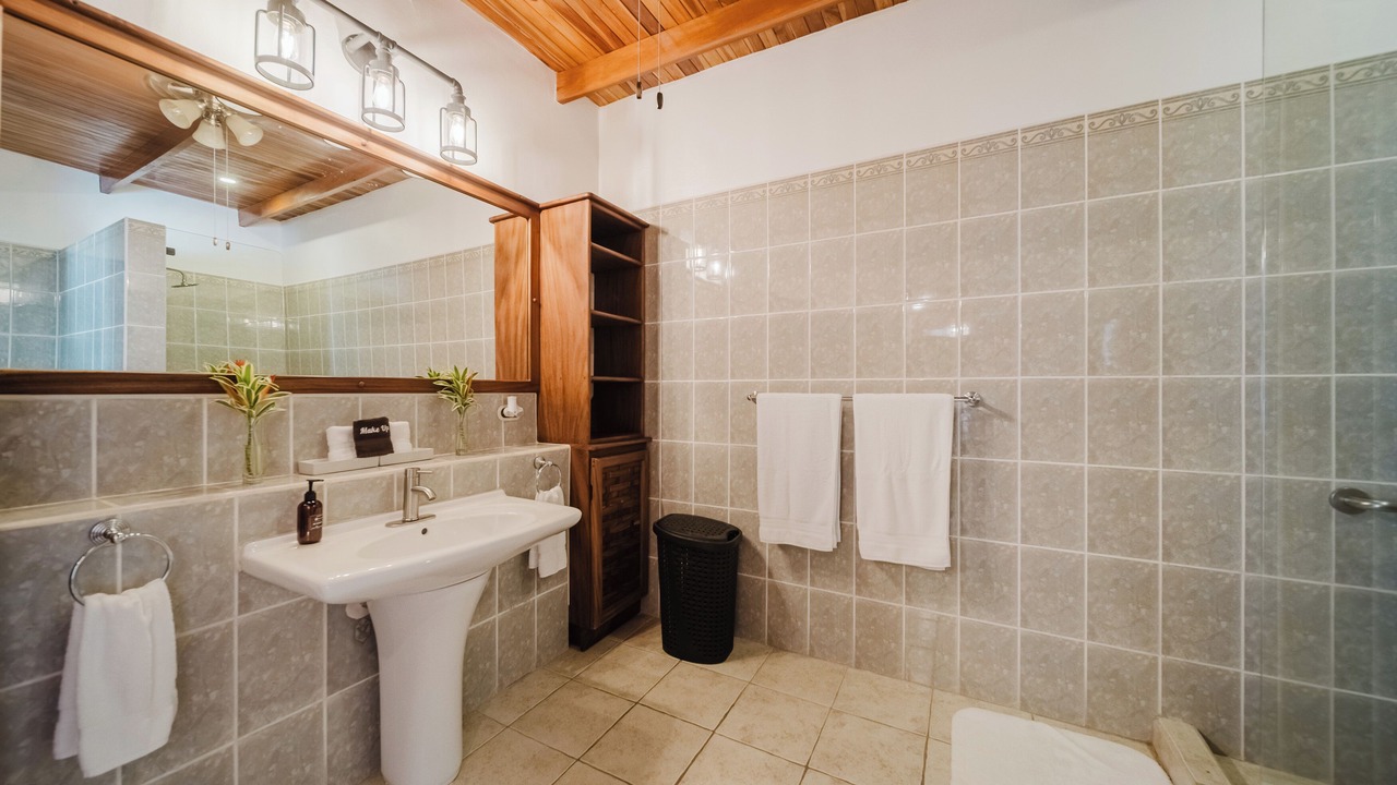 Photo of Bathroom in El Cerro