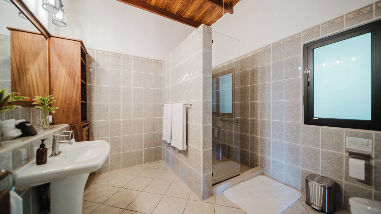 Photo of Bathroom in El Cerro