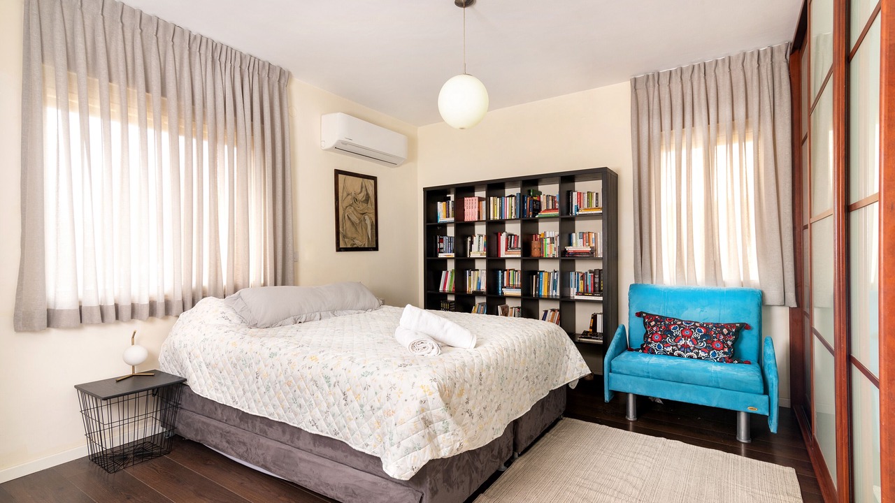 Photo of Bedroom in Ben Ami