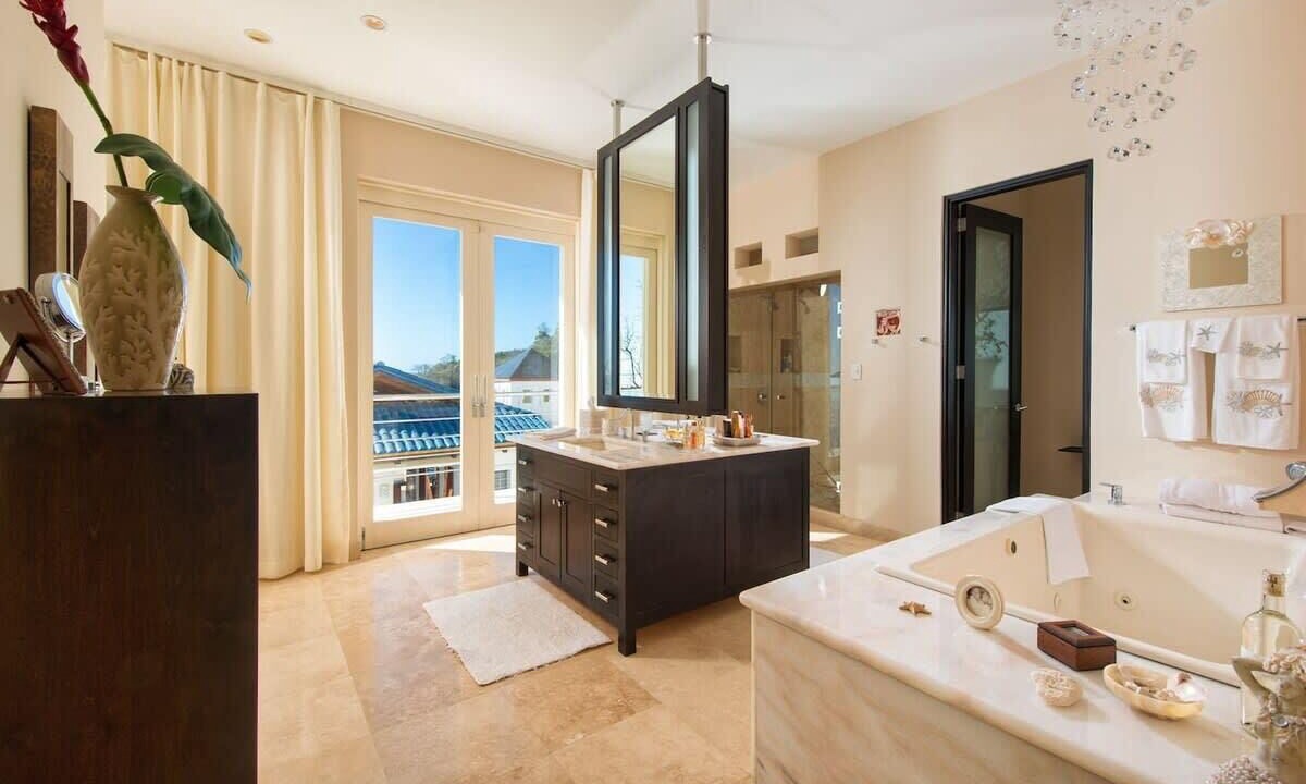 Photo of Bathroom in Playa Flamingo