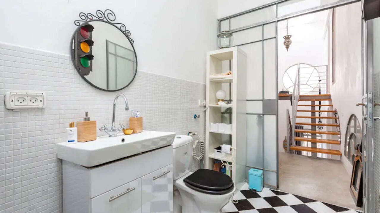Photo of Bathroom in Jaffa