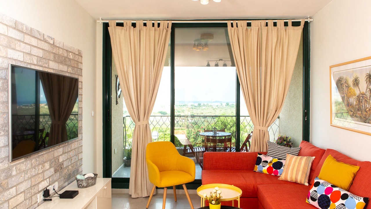 Photo of Livingroom in Caesarea