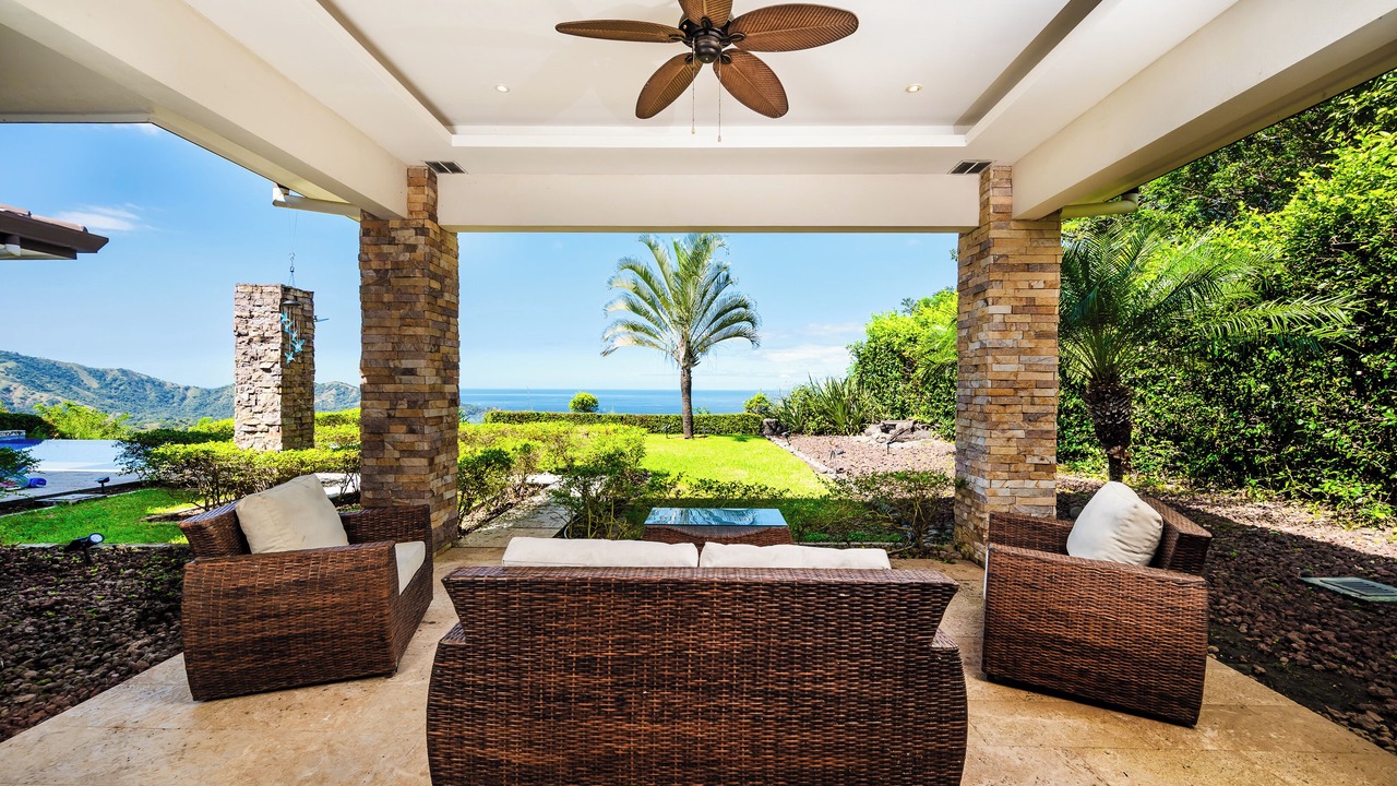 Photo of Patio Balcony in El Ocotal