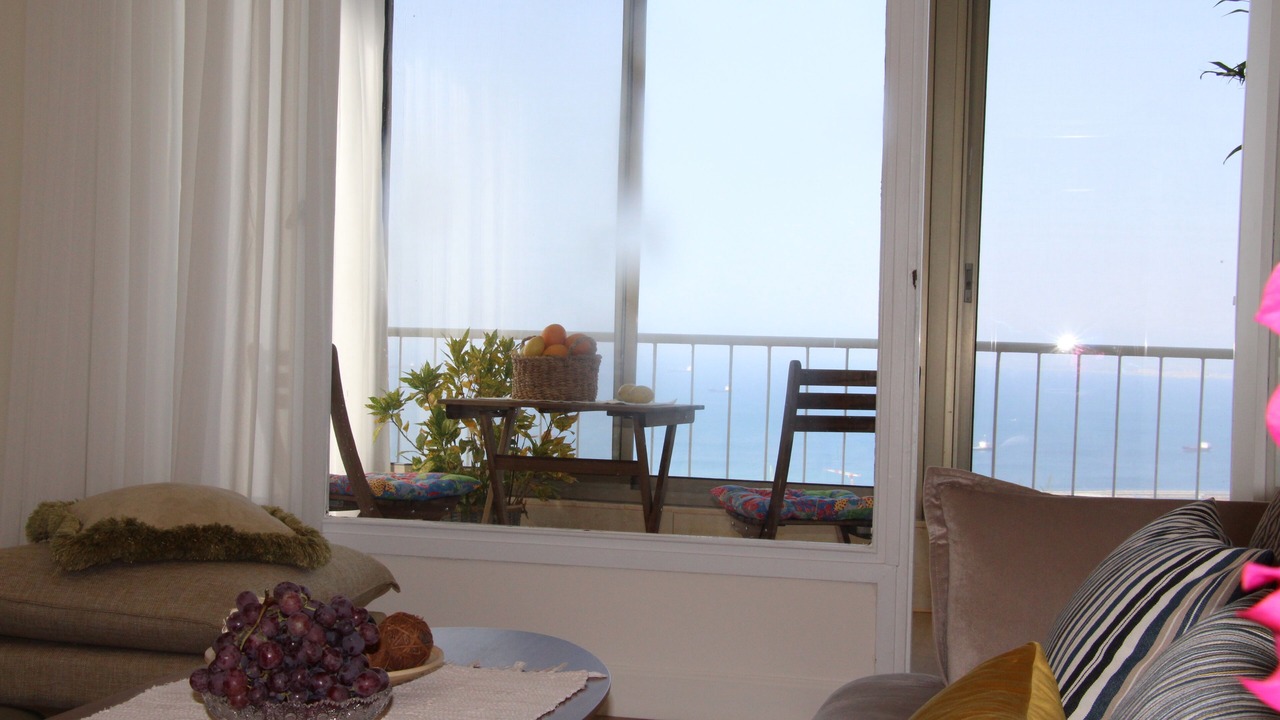 Photo of Livingroom in Panorama Street