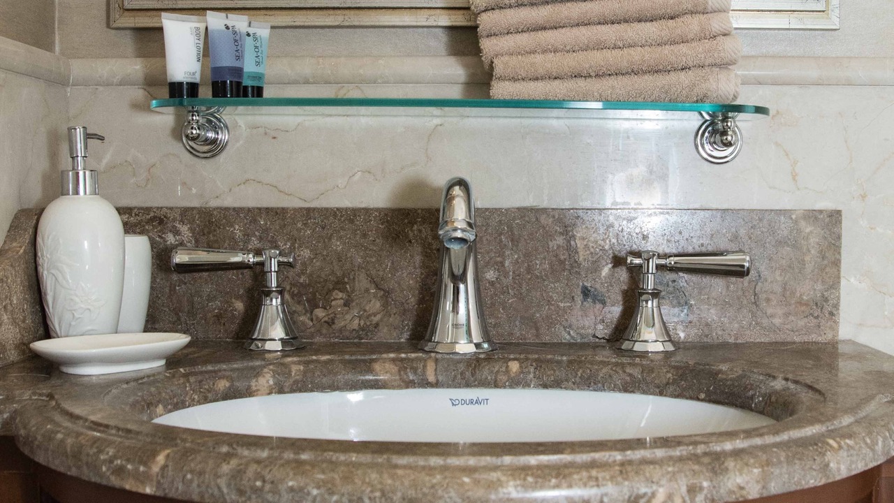 Photo of Bathroom in Mamilla