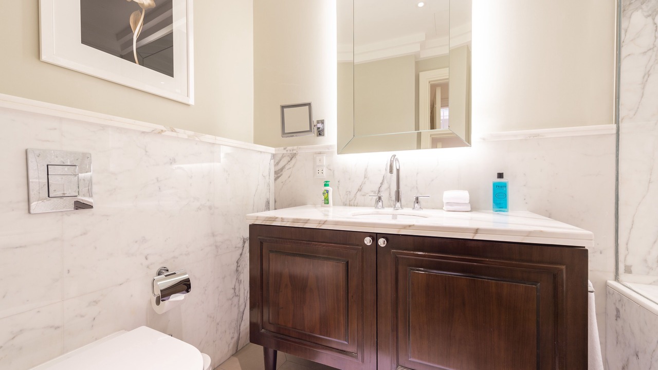 Photo of Bathroom in Downtown Dubai