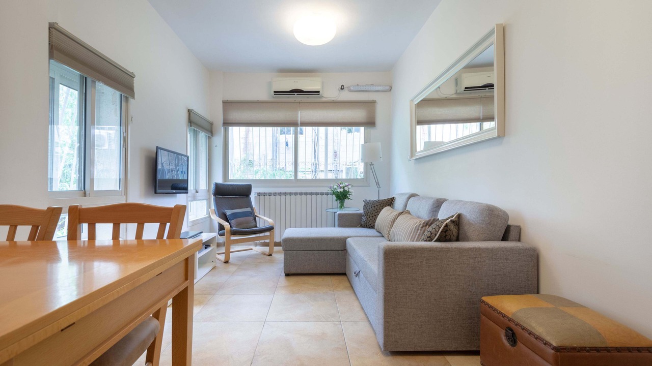 Photo of Livingroom in Emek Refaim