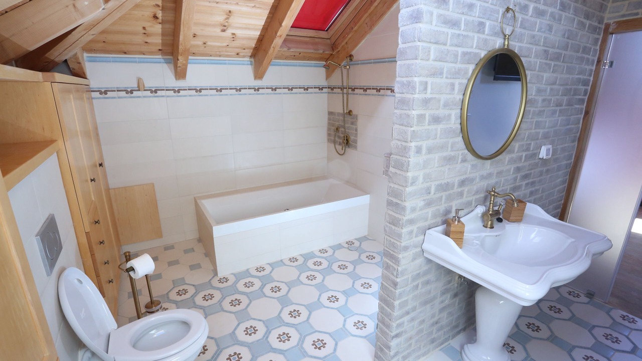 Photo of Bathroom in Baka